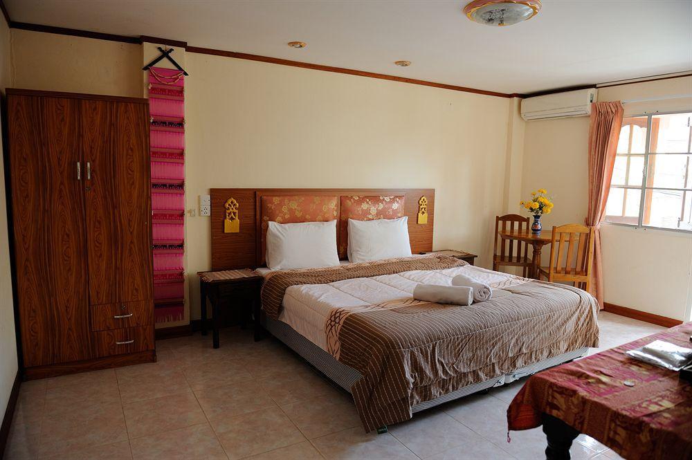 Hotel The Britannia Chiang Mai Exterior foto