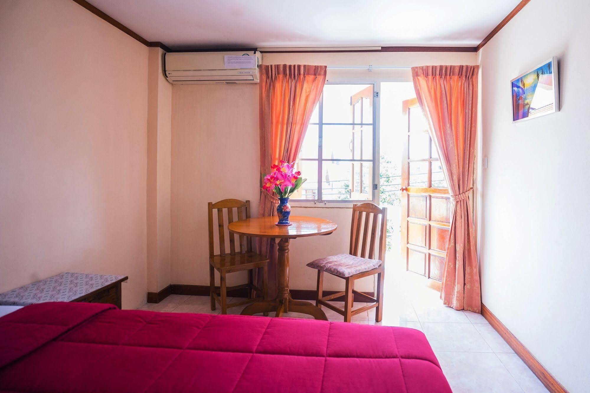 Hotel The Britannia Chiang Mai Exterior foto
